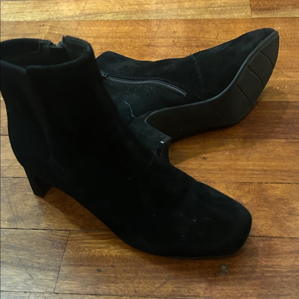 Clarks Black Suede Ankle Booties - Picture 6 of 6